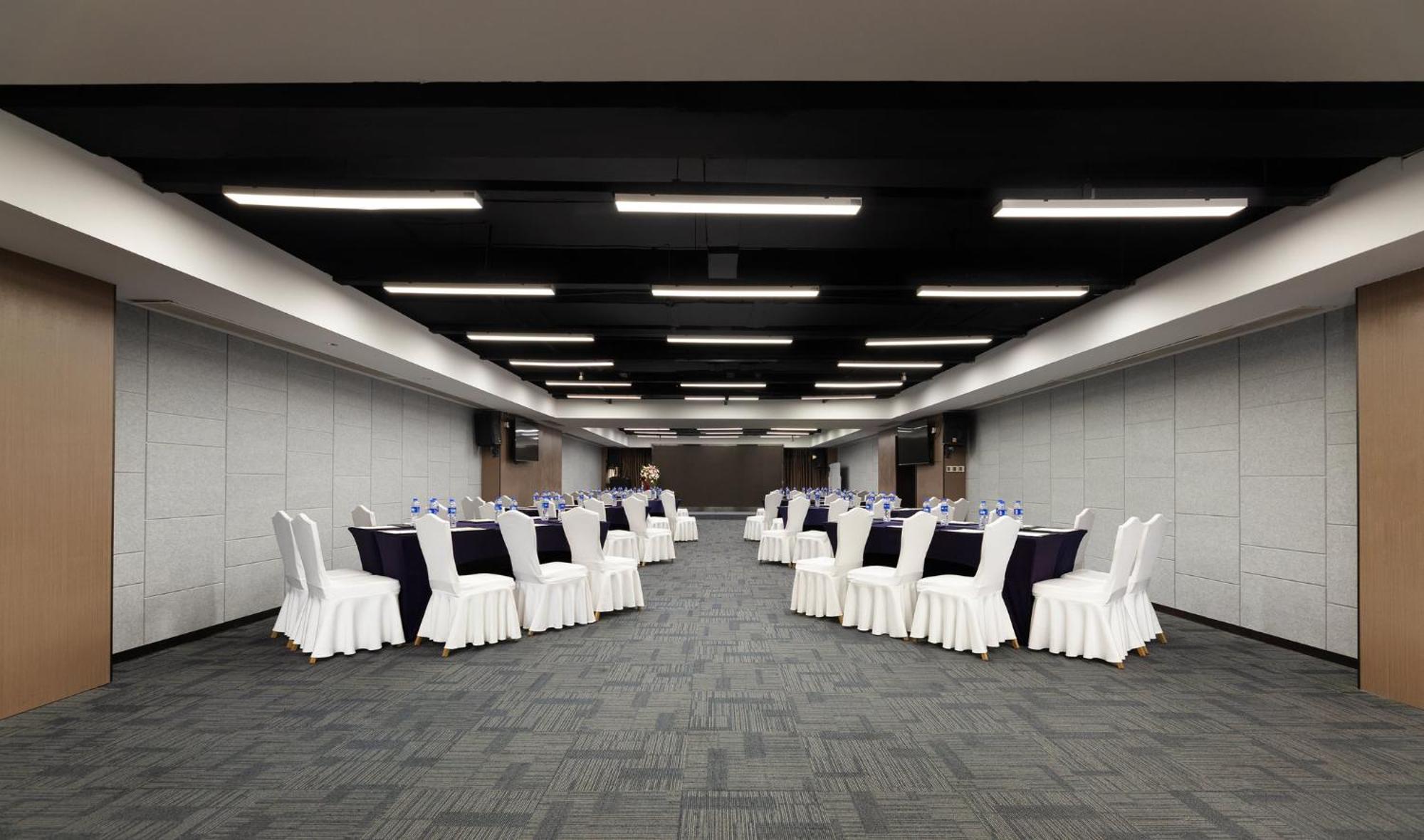 Holiday Inn Express Chengdu Wuhou By Ihg-Wuhou Temple And Jinli ภายนอก รูปภาพ