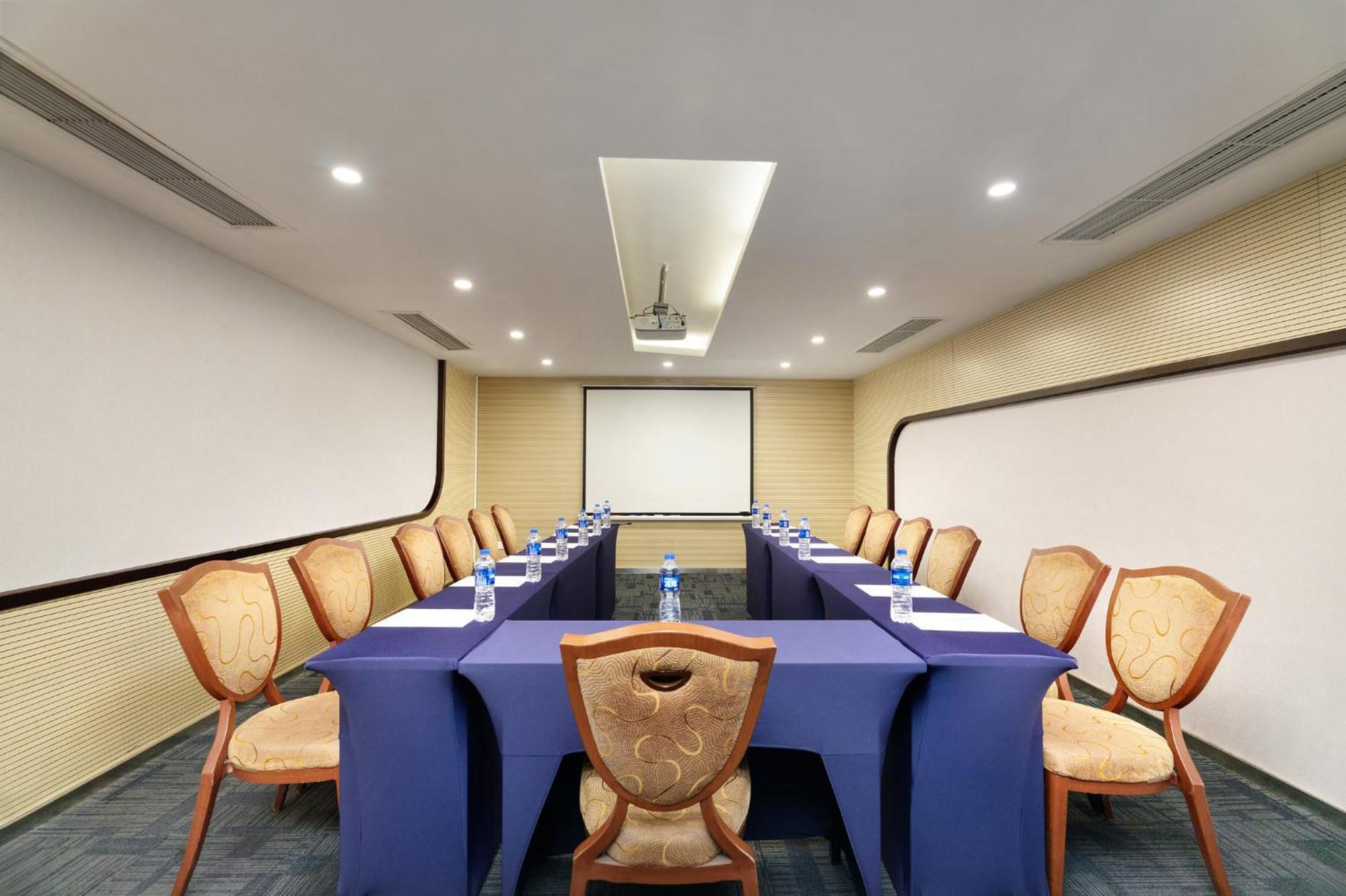 Holiday Inn Express Chengdu Wuhou By Ihg-Wuhou Temple And Jinli ภายนอก รูปภาพ