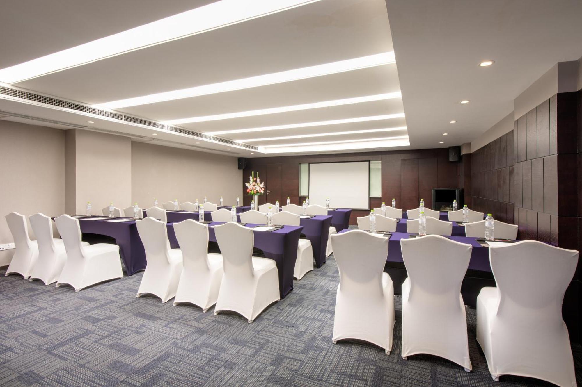 Holiday Inn Express Chengdu Wuhou By Ihg-Wuhou Temple And Jinli ภายนอก รูปภาพ